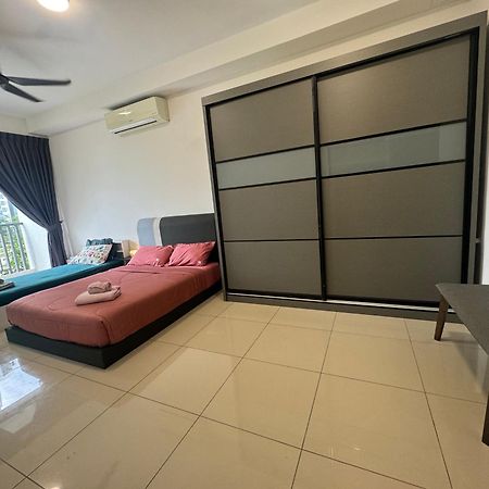 Homenest Jb City Poolview Suite By Cozy Home Johor Bahru Exterior photo