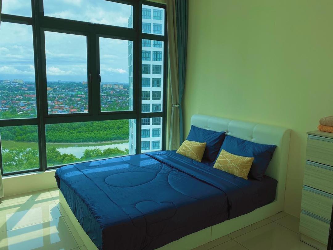 Homenest Jb City Poolview Suite By Cozy Home Johor Bahru Exterior photo
