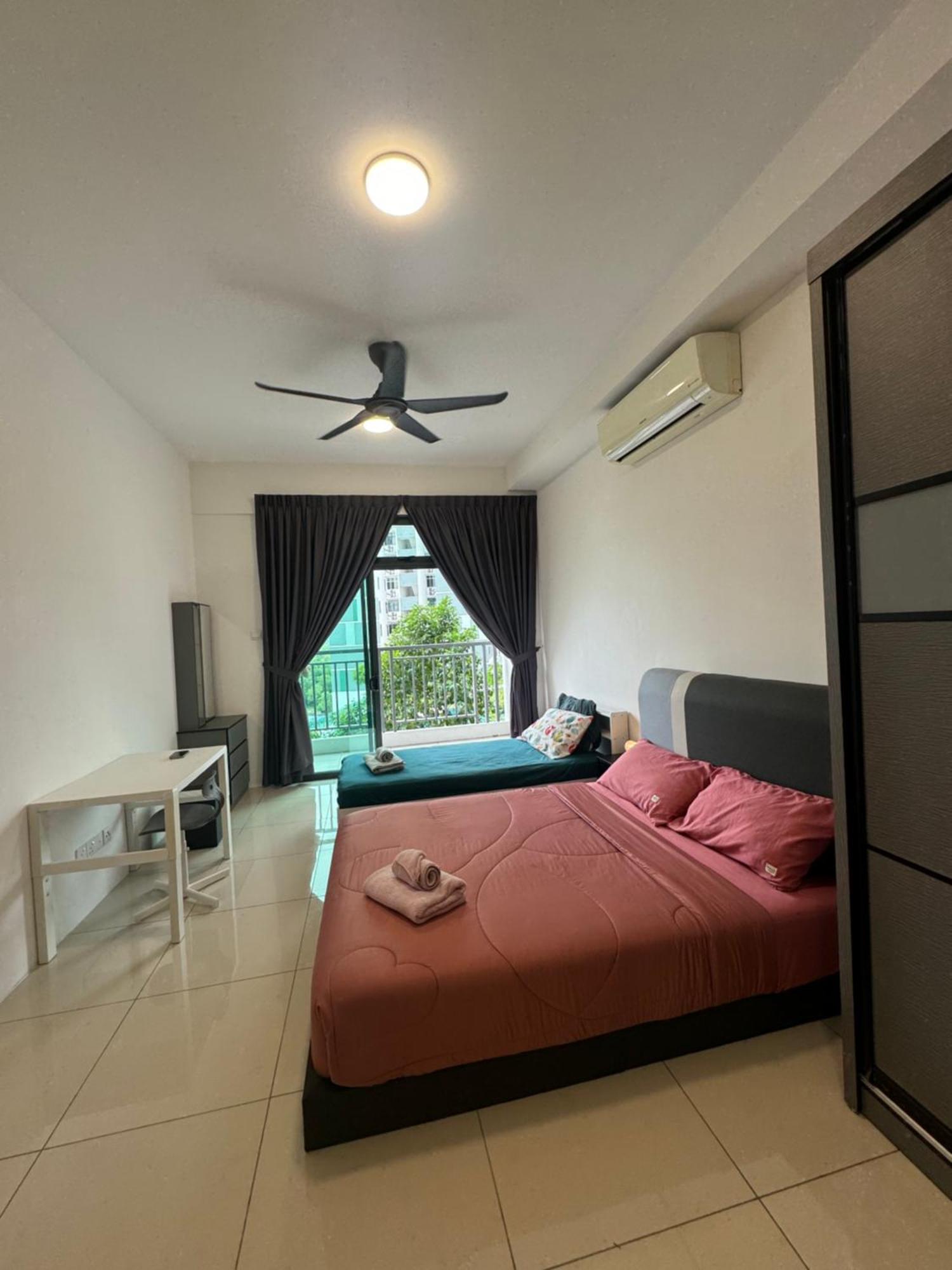 Homenest Jb City Poolview Suite By Cozy Home Johor Bahru Exterior photo